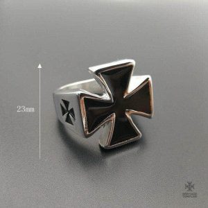 Bague Croix de Malte style Templier intemporelle