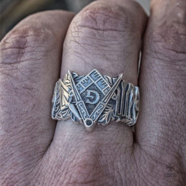 Chevalière du Bâtisseur, symbole de l'artisanat