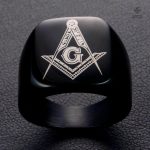 Bijou Franc-Maçon, bague noire au design élégant