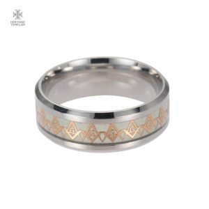 Bague or avec symbole franc-maçon