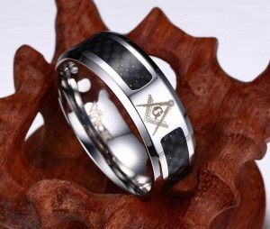 Bague Maçonnologie, symbole de la franc-maçonnerie en noir