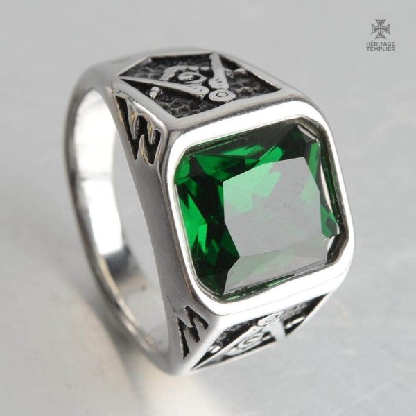 Bague avec symbole franc-maçon et pierre verte