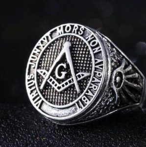 Bague Virtu en argent, symbole de la franc-maçonnerie