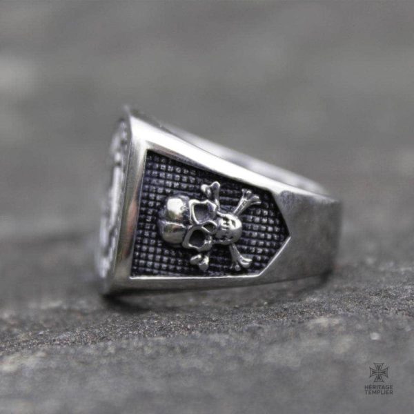 Accessoire franc-maçon en argent, style Virtus raffiné