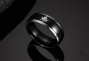 Accessoire symbolique discret pour les membres de la Franc-Maçonnerie