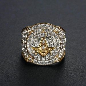 Bague Franc-Maçon, design élégant et contemporain, finition brillante