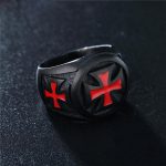 Chevalière Templière avec symbole emblématique historique