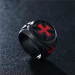 Bague en argent inspirée des Templiers et de leur héritage