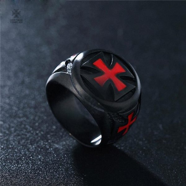 Bague en argent inspirée des Templiers et de leur héritage