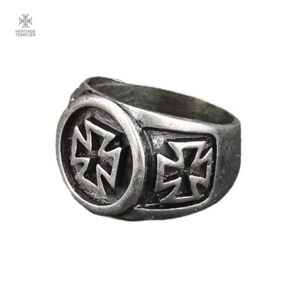 bague-templier-ancienne-1 Bague Templier ancienne avec symboles chevaleresques