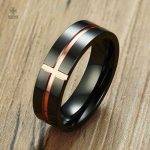 Bague Templière avec motif de croix sacrée en teinte beige