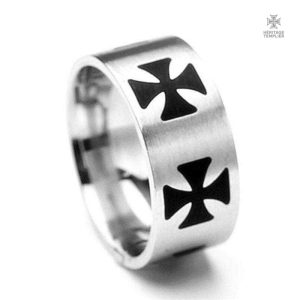 Bague Templier Croix Sombre, design symbolique et historique
