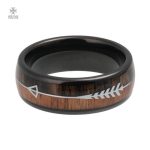 Bague Templier avec design flèche en noir