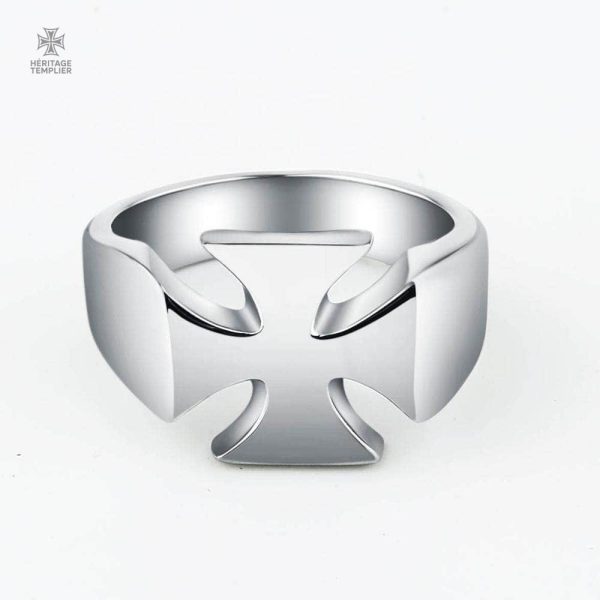 Bague en argent aux motifs Templiers, style historique et raffiné