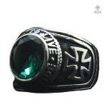 Bague Templier Verte Live to Live, design original et symbolique