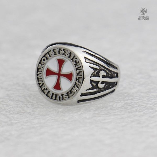 Bague Templier robuste pour un style audacieux
