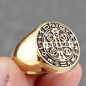 Bague Templière en or, symbole de l'Ordre de Saint-Benoît