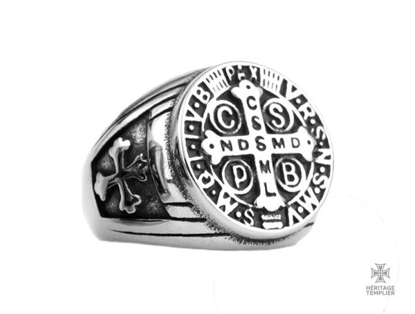 bague-templier-saint-benoit-argent-1 Bague Templier en argent Saint-Benoit élégante et symbolique