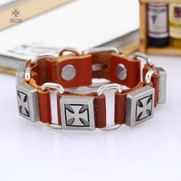 Bracelet en métal avec design Templier unique
