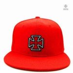Vêtement Templier : casquette avec design distinctif