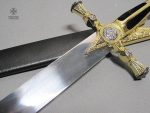 Objet maçonnique en or, épée décorative pour collection