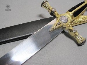 Objet maçonnique en or, épée décorative pour collection
