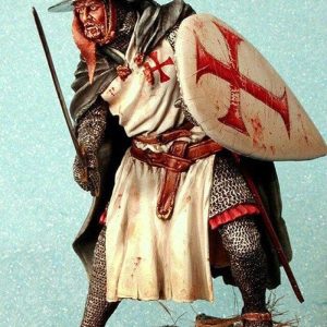 Figurine représentant un Templier, emblème de la Croix Templière