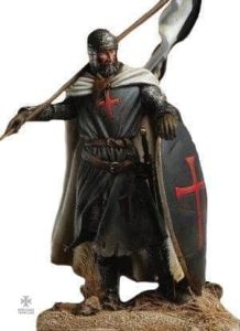 Figurine Templier avec bouclier noir