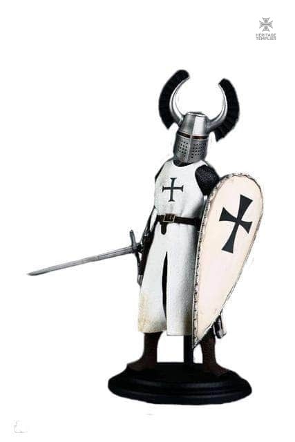 figurine-chevalier-teutonique-1 Figurine Chevalier Teutonique en armure de Templier