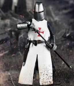 Détail d'une figurine Templier avec armure et épée