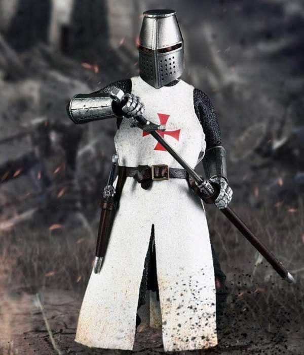 Détail d'une figurine Templier avec armure et épée