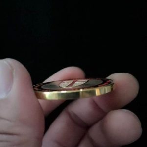 Monnaie Templier, version rouge pour passionnés d’histoire