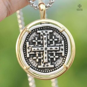 Pendentif Templiers avec croix emblématique