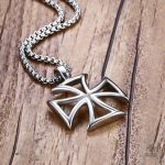 Accessoire Templier, pendentif inspiré de l'ordre historique