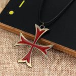 Pendentif en or, symbole de l'Ordre des Templiers