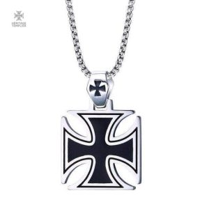 Pendentif Templier Croix Maltaise en métal argenté