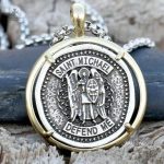 Pendentif Defend Me en hommage aux Templiers
