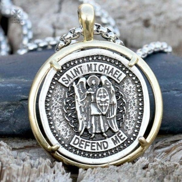 Pendentif Defend Me en hommage aux Templiers