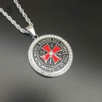 Pendentif Non Nobis, symbole templier, finition argentée raffinée