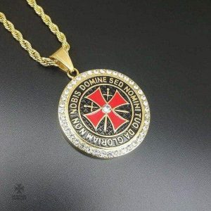 Pendentif Templiers, bijou en or avec zircon, style unique
