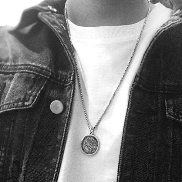 Pendentif Saint-Michel, symbole templier, design élégant