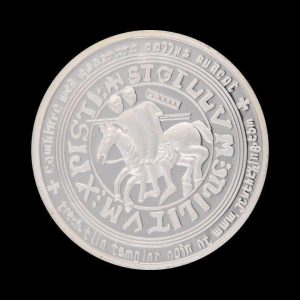 Variation bleue de la monnaie Templier, esthétique unique