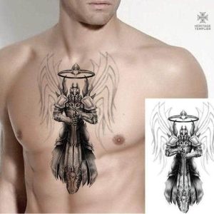 Tatouage temporaire inspiré des Templiers, design chevaleresque