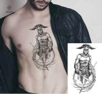 Tatouage Templiers Armé jusqu'aux Dents, design audacieux
